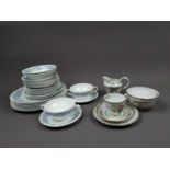 A WEDGWOOD DINNER SET, ALONG WITH A GROSVENOR TEA SET