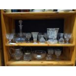 A COLLECTION OF CRYSTAL AND GLASS WARE