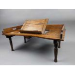 AN EARLY 20TH CENTURY OAK TABLETOP READING STAND