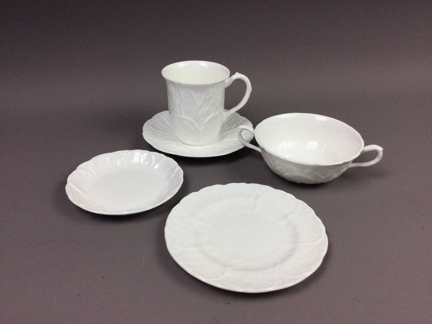 A WEDGWOOD 'COUNTRYWARE' PART DINNER SERVICE - Image 2 of 2