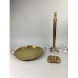 A COLLECTION OF BRASS AND COPPER ITEMS