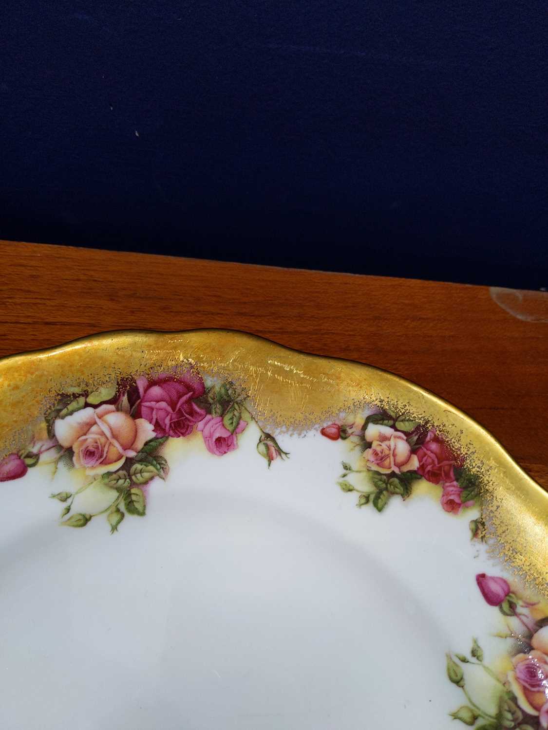 A ROYAL CHELSEA GOLDEN ROSE TEA SERVICE - Image 5 of 5