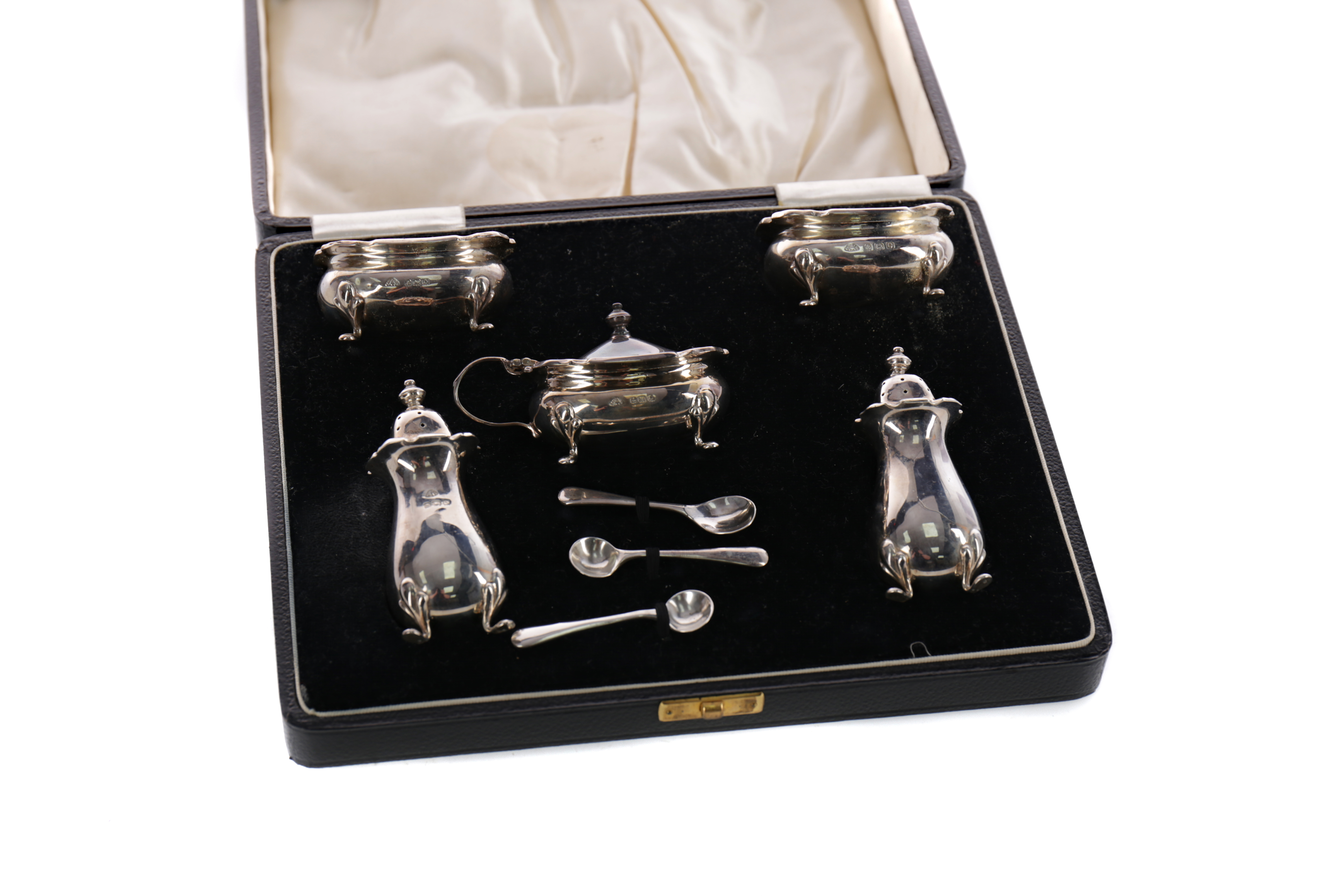 A GEORGE VI SILVER CRUET SET