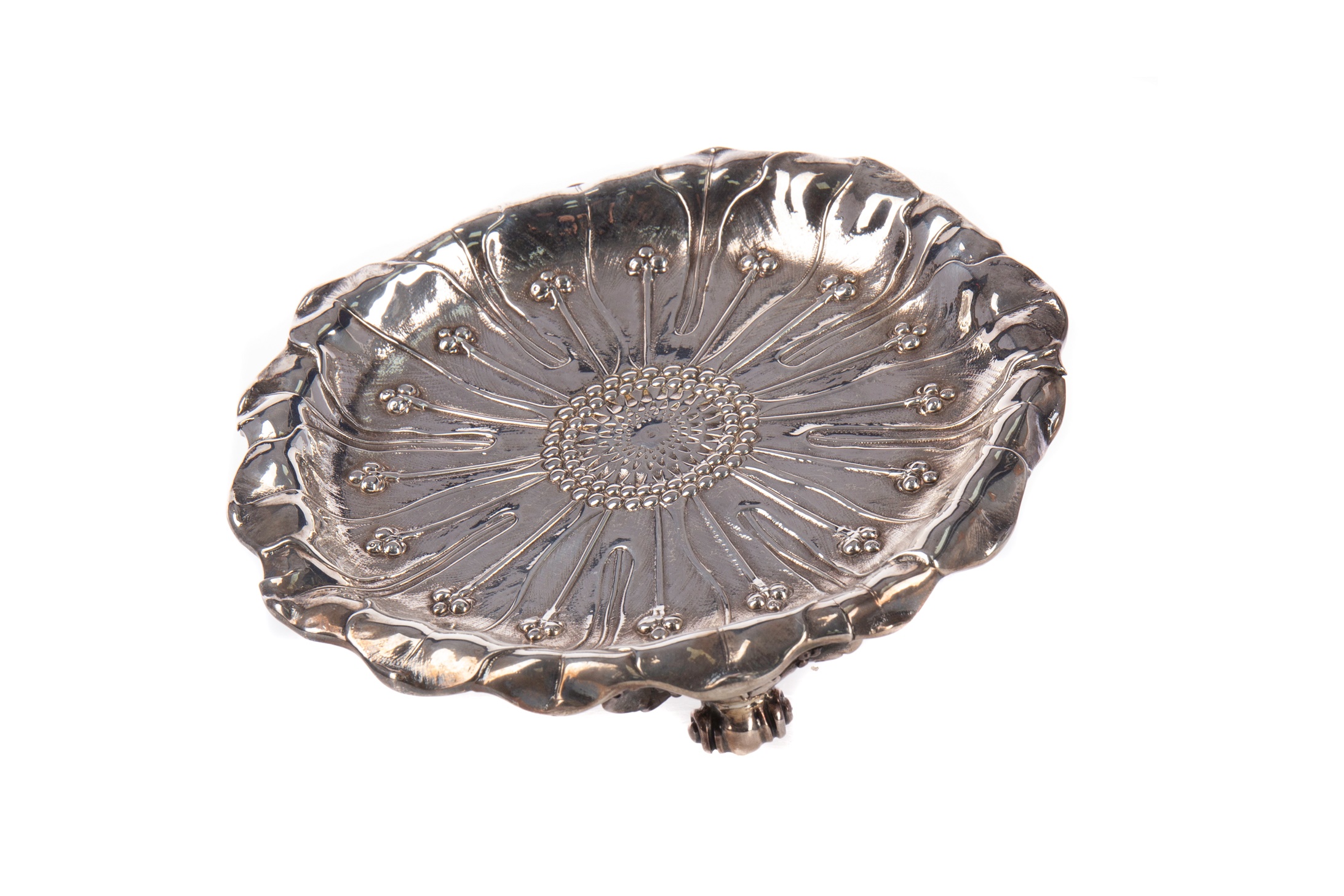 A WILLIAM IV SILVER CIRCULAR WAITER