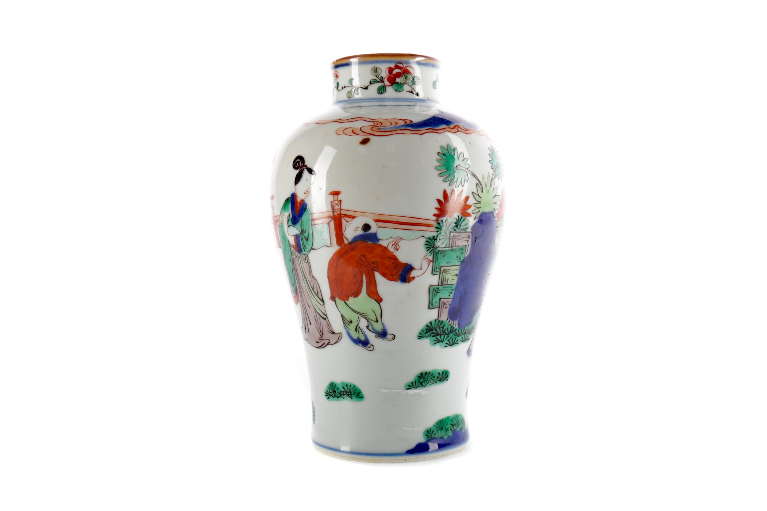 A 20TH CENTURY CHINESE VASE