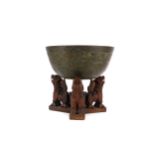 AN EARLY 20TH CENTURY CHINESE BRONZE BOWL