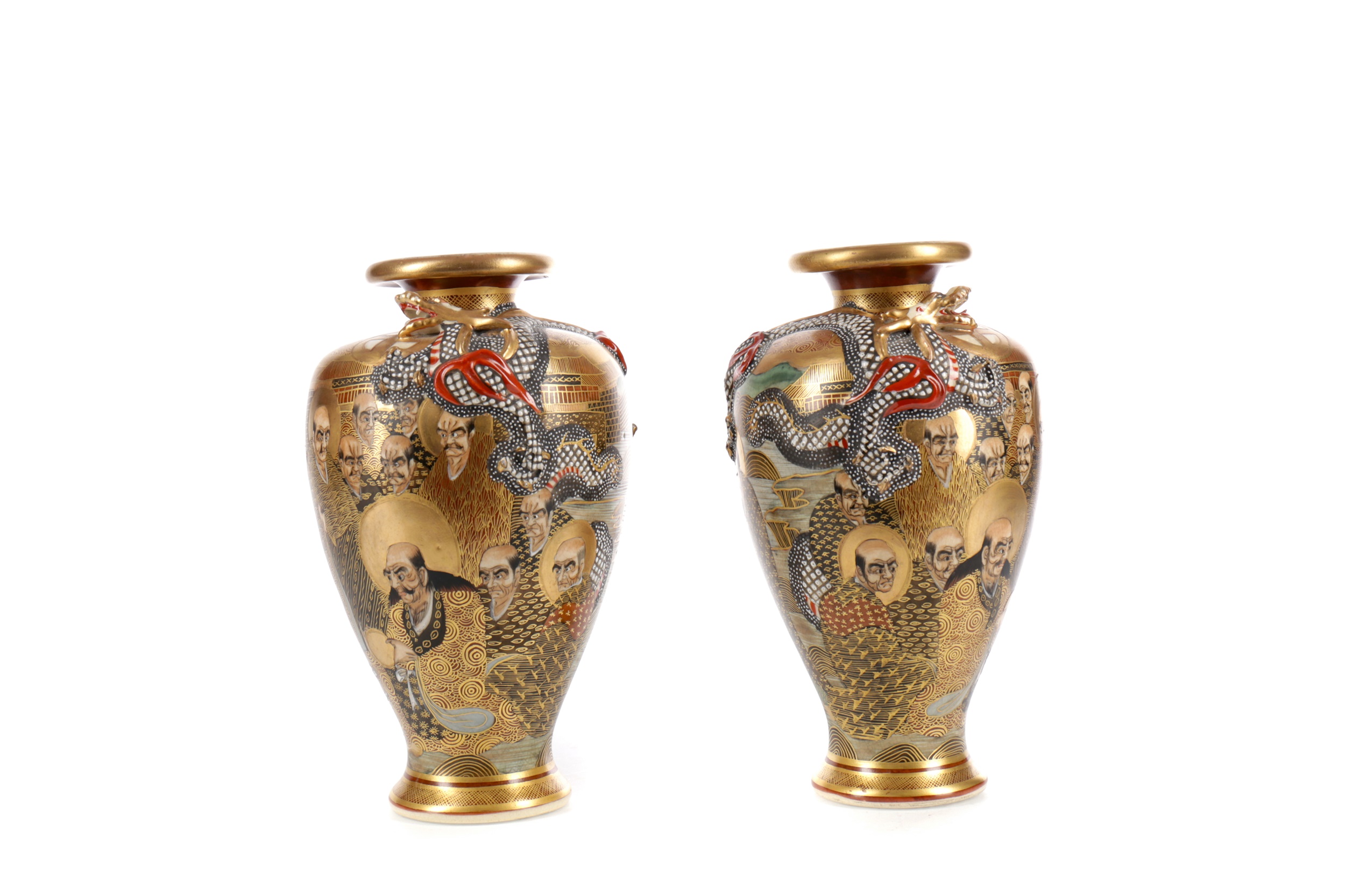 A PAIR OF EARLY 20TH CENTURY JAPANESE SATSUMA VASES