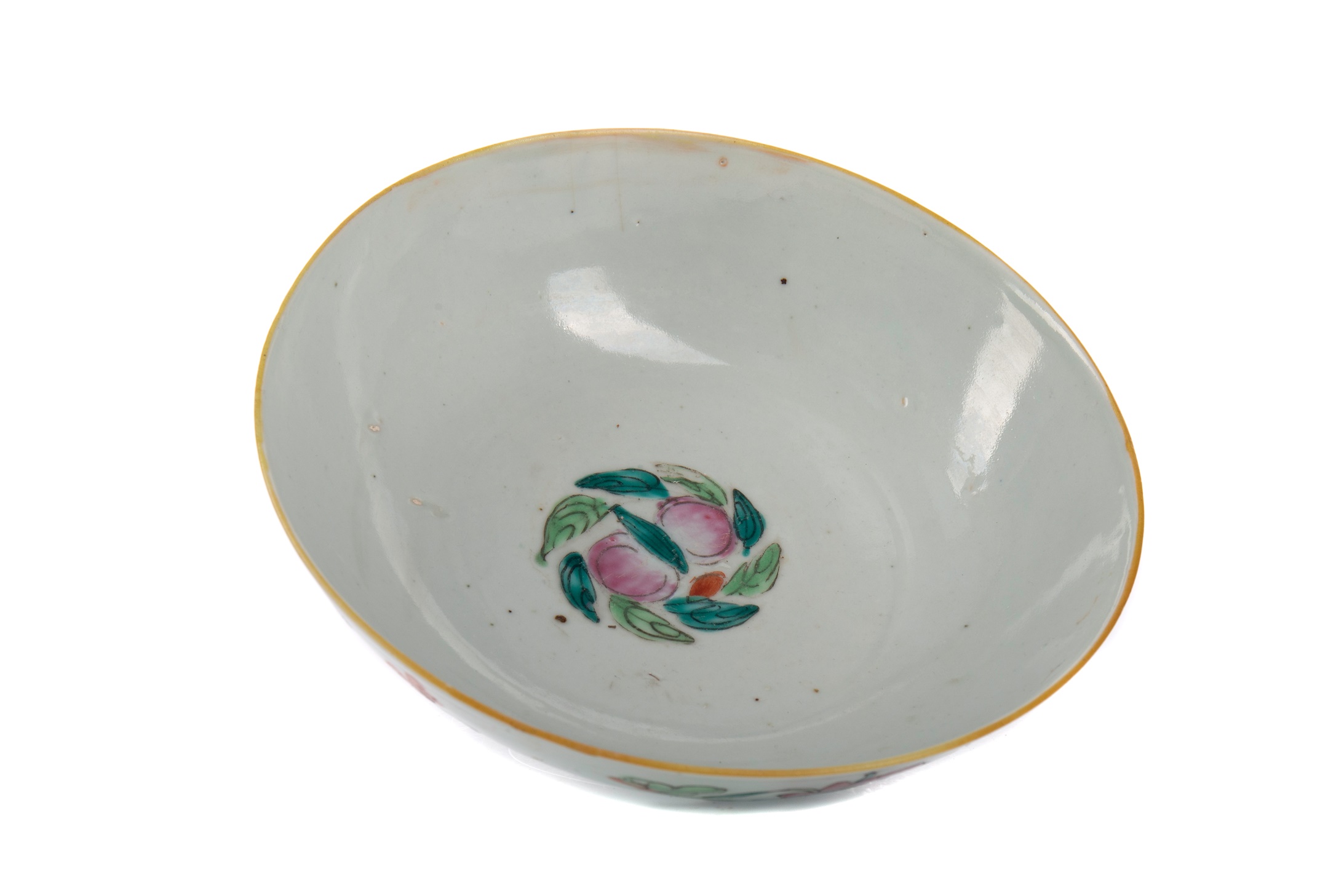 A 20TH CENTURY CHINESE CIRCULAR BOWL - Image 2 of 2