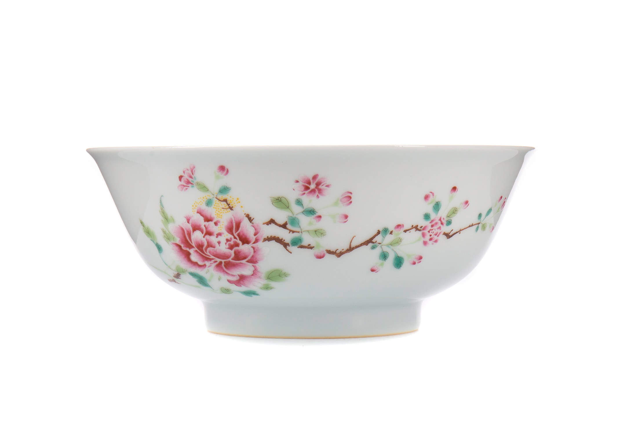 AN EARLY 20TH CENTURY CHINESE CIRCULAR BOWL