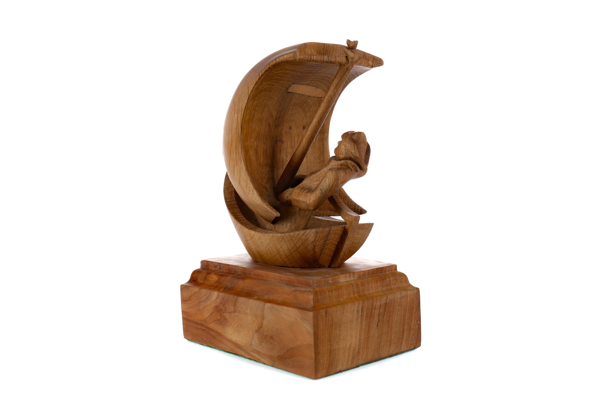 AN UNTITLED OAK CARVING BY IAIN R MCINTOSH