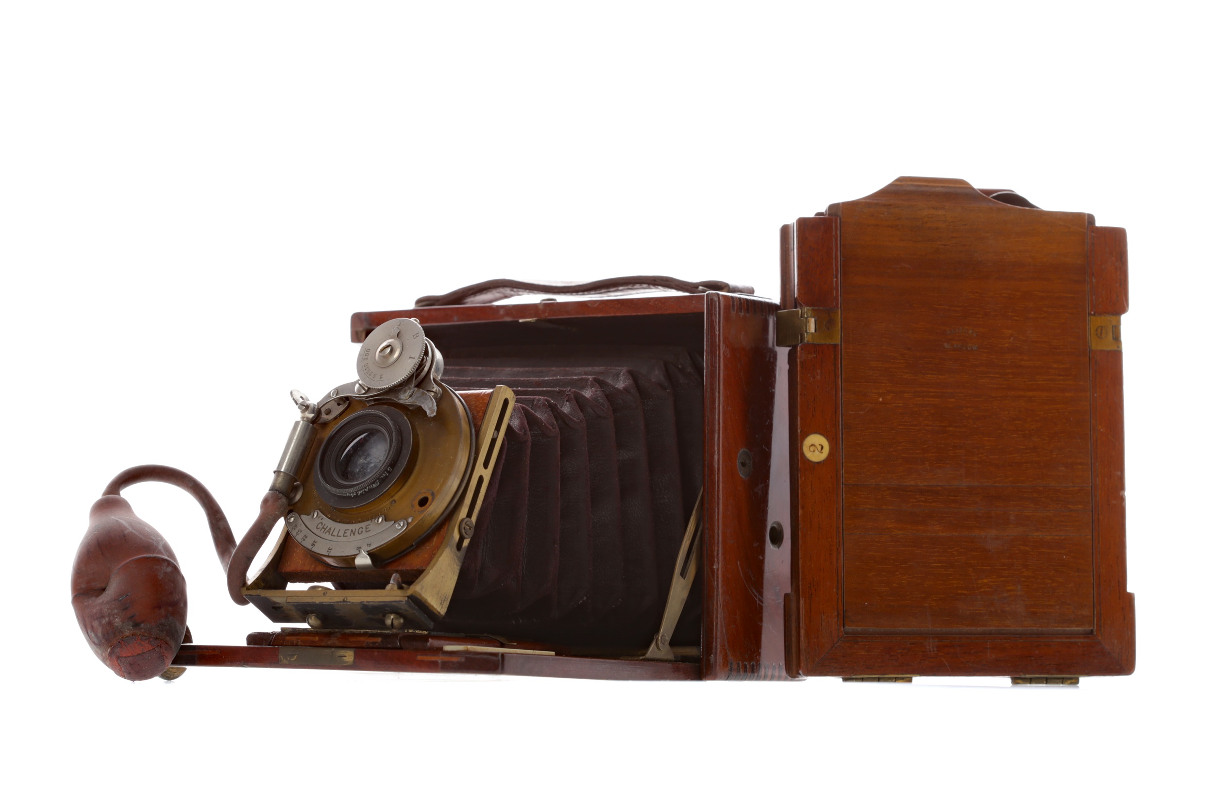 A J. LIZARS 'CHALLENGE' PLATE CAMERA