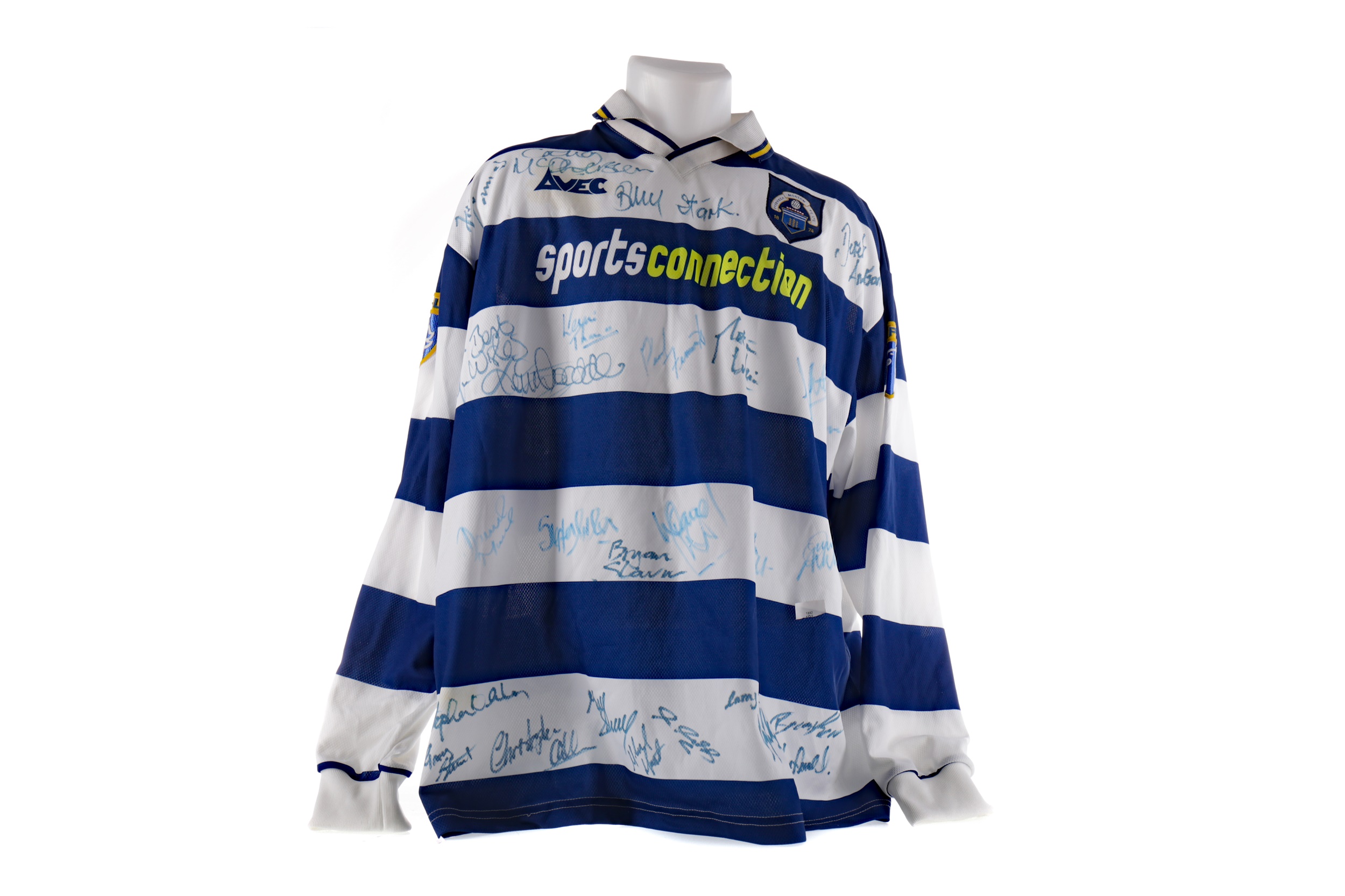 A SIGNED GREENOCK MORTON FOOTBALL CLUB JERSEY