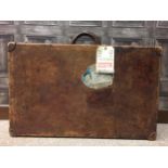 AN EARLY 20TH CENTURY LOUIS VUITTON LEATHER SUITCASE