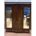 AN EARLY 20TH CENTURY INLAID MAHOGANY BEDROOM SUITE