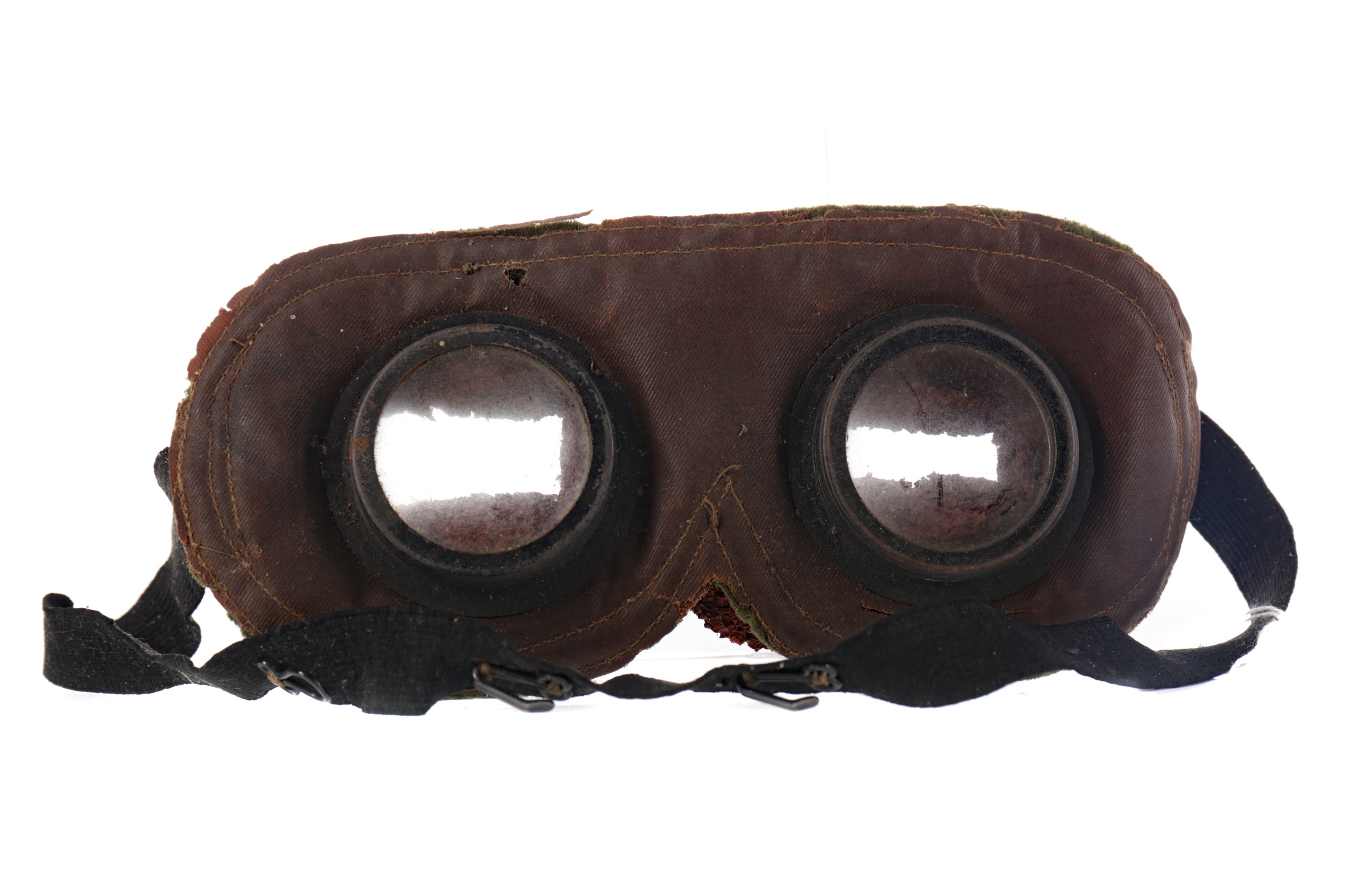 A PAIR OF BRITISH WWI ANTI-GAS GOGGLES