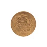 A GEORGE V GOLD SOVEREIGN DATED 1913