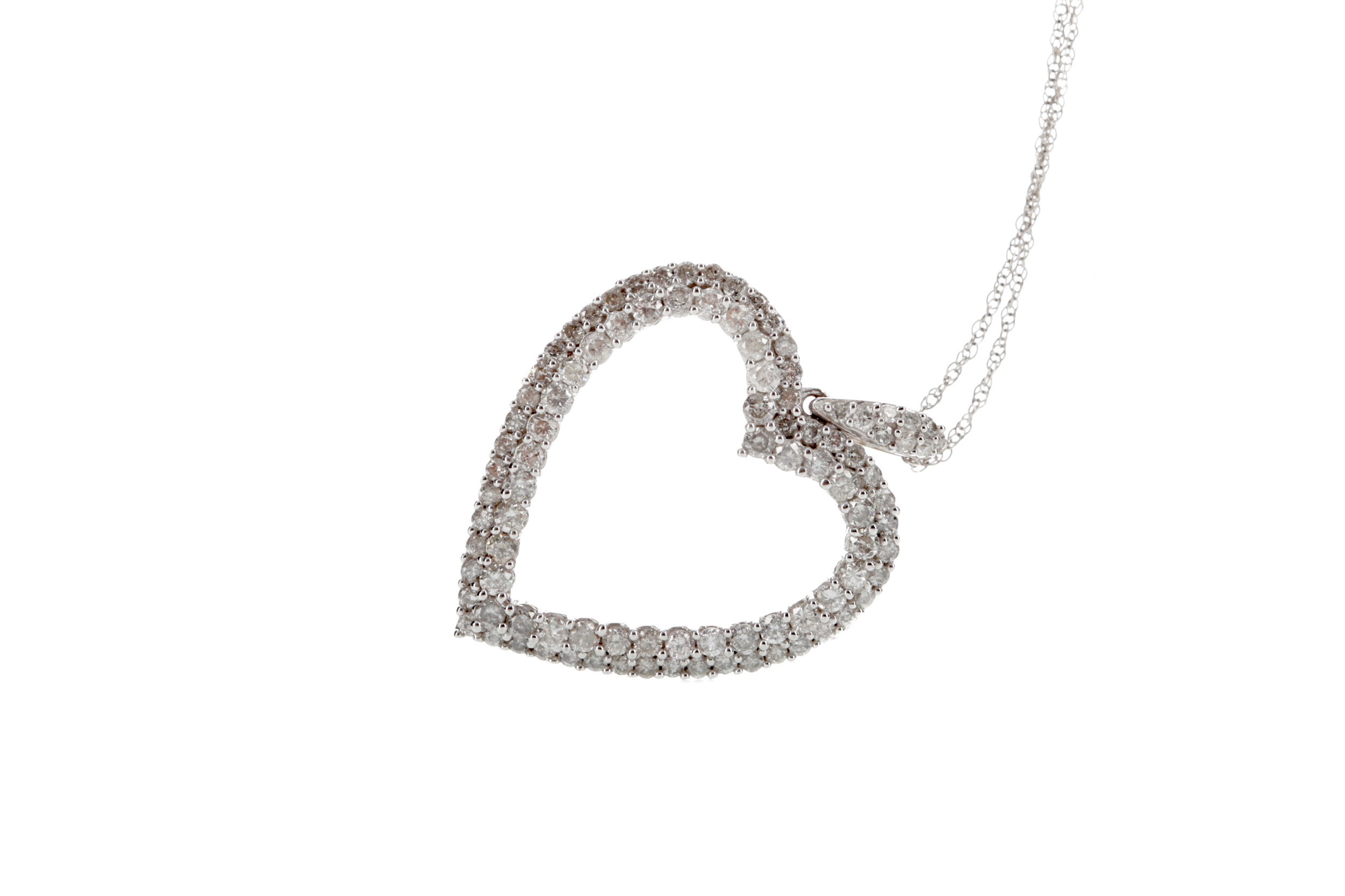 A HEART SHAPED DIAMOND PENDANT