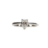 A CERTIFICATED DIAMOND SOLITAIRE RING