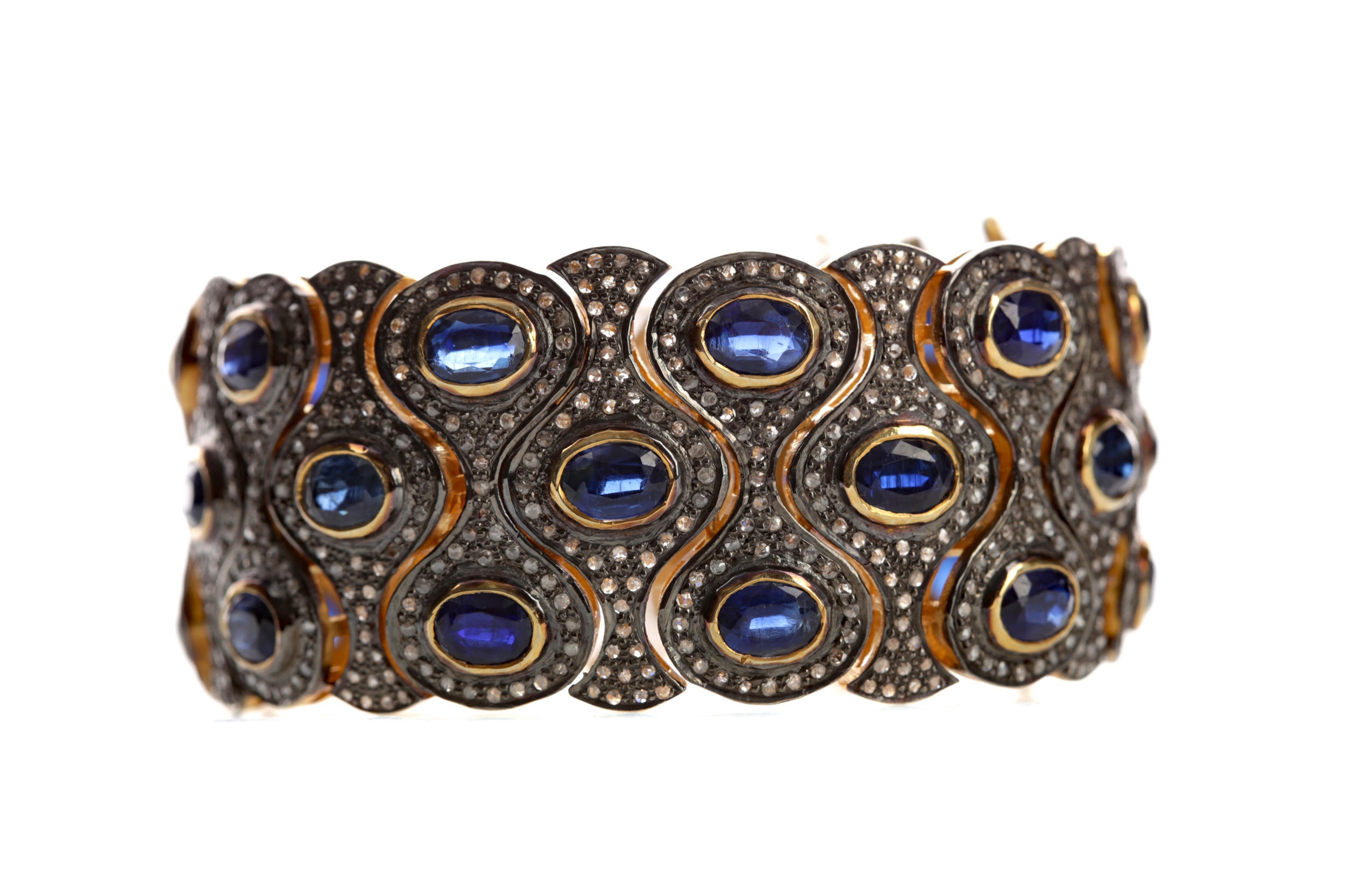 A DIAMOND AND KYANITE BRACELET