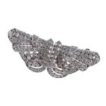 AN ART DECO DIAMOND CLIP BROOCH