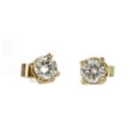 A PAIR OF DIAMOND STUD EARRINGS