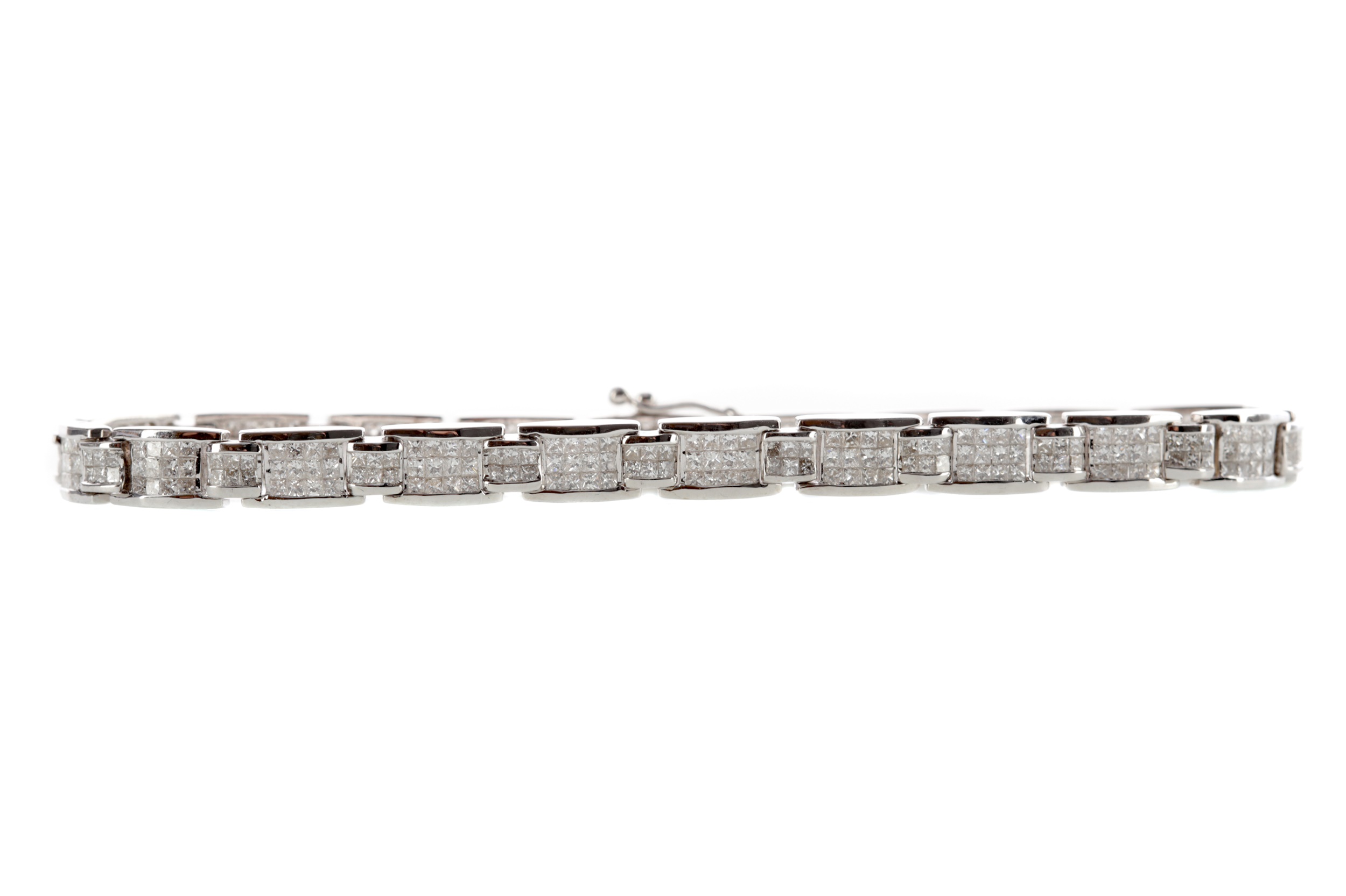 A PRINCESS CUT DIAMOND BRACELET