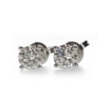 A PAIR OF DIAMOND STUD EARRINGS