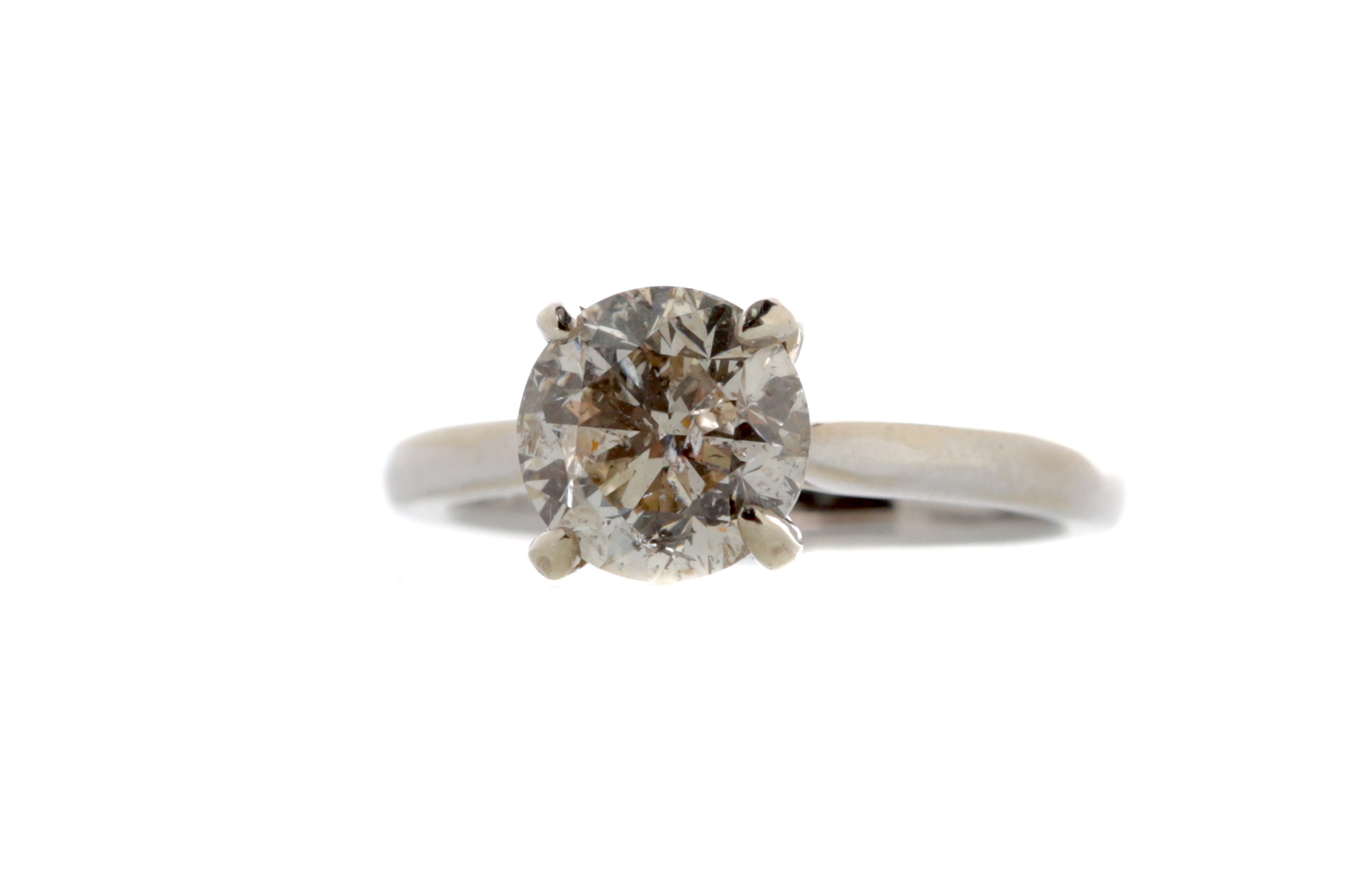A DIAMOND SOLITAIRE RING - Image 2 of 2