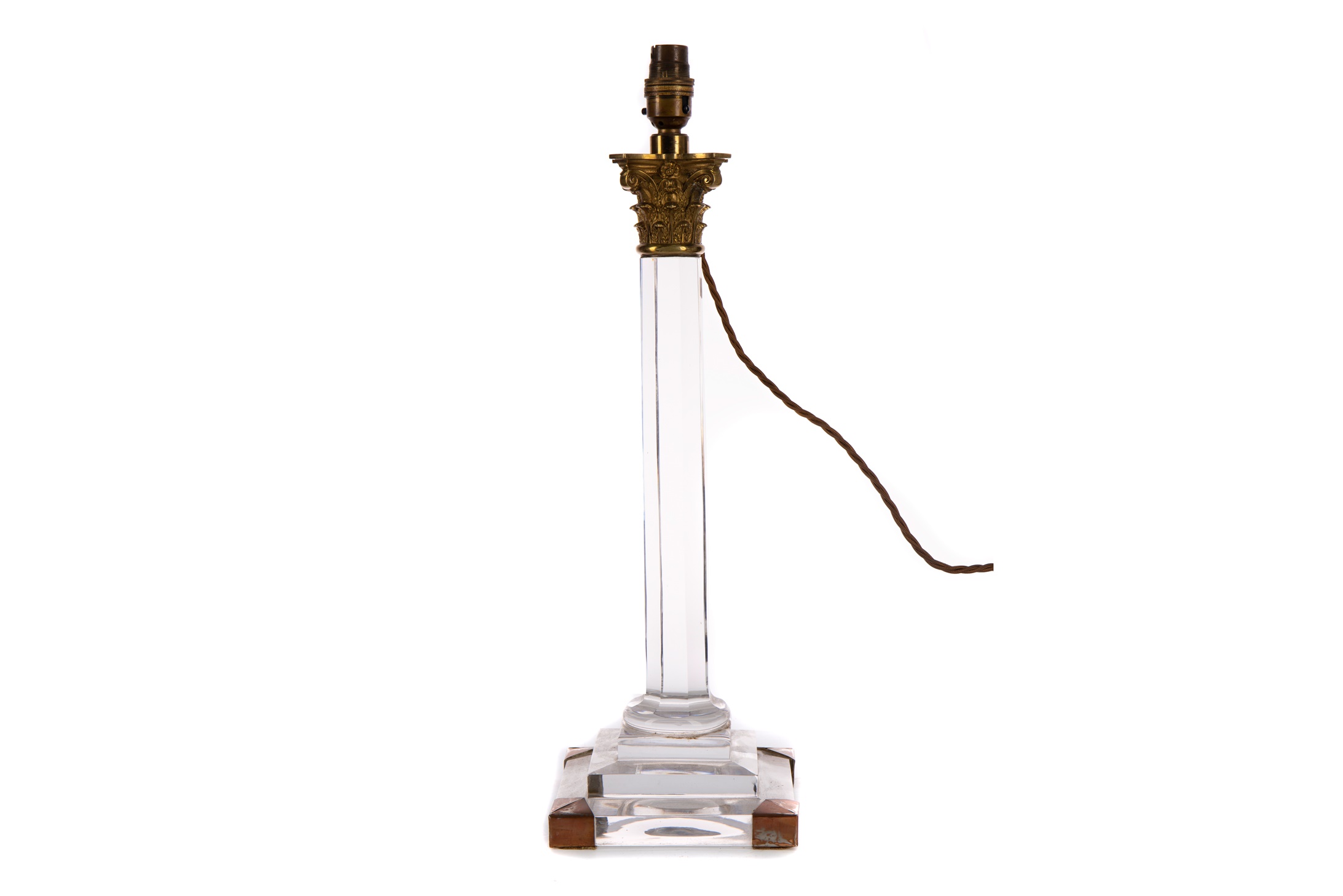 AN EARLY 20TH CENTURY GLASS TABLE LAMP