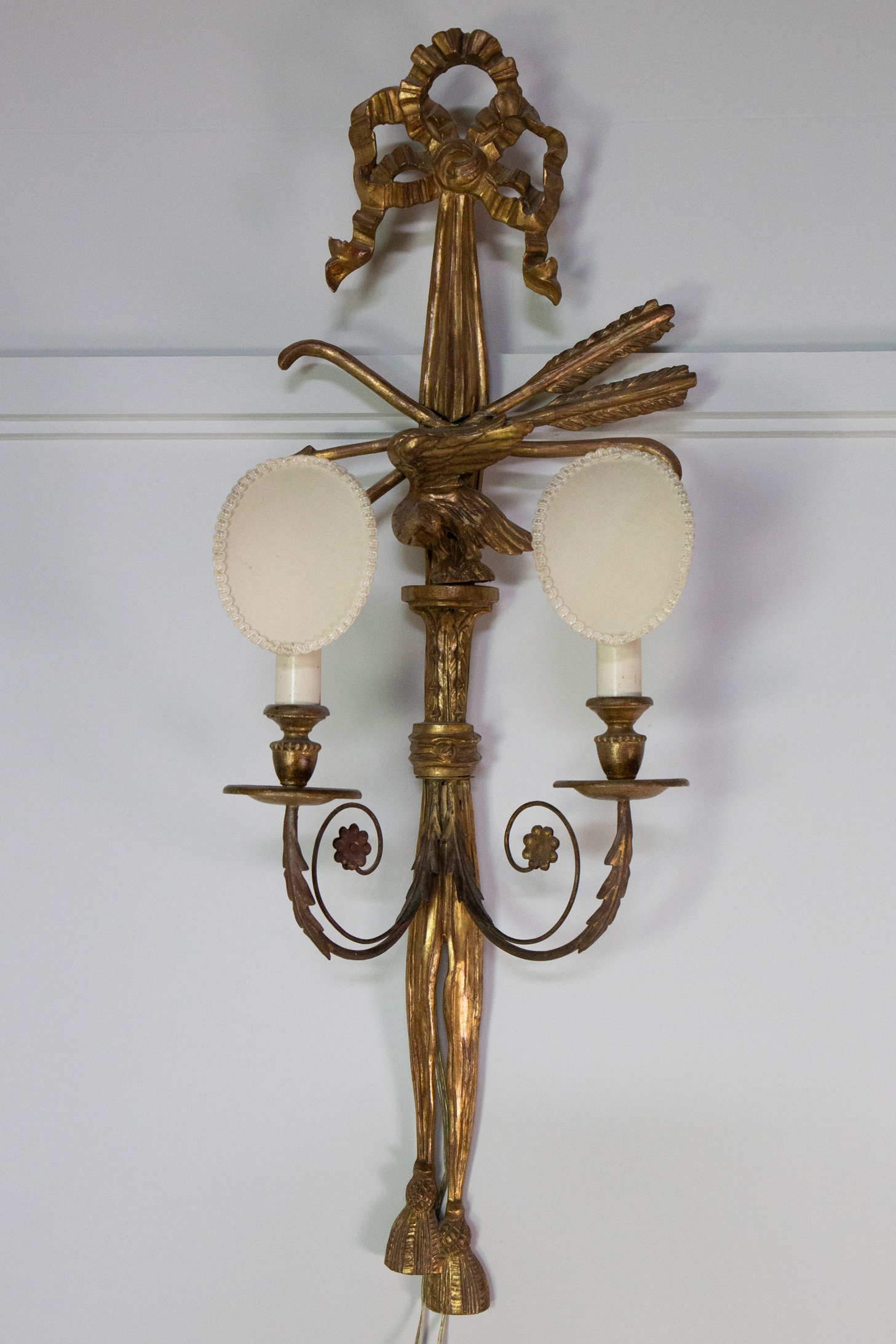 A GILTWOOD WALL CANDLE SCONCE