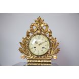 AN EARLY 20TH CENTURY GILTWOOD WALL CLOCK