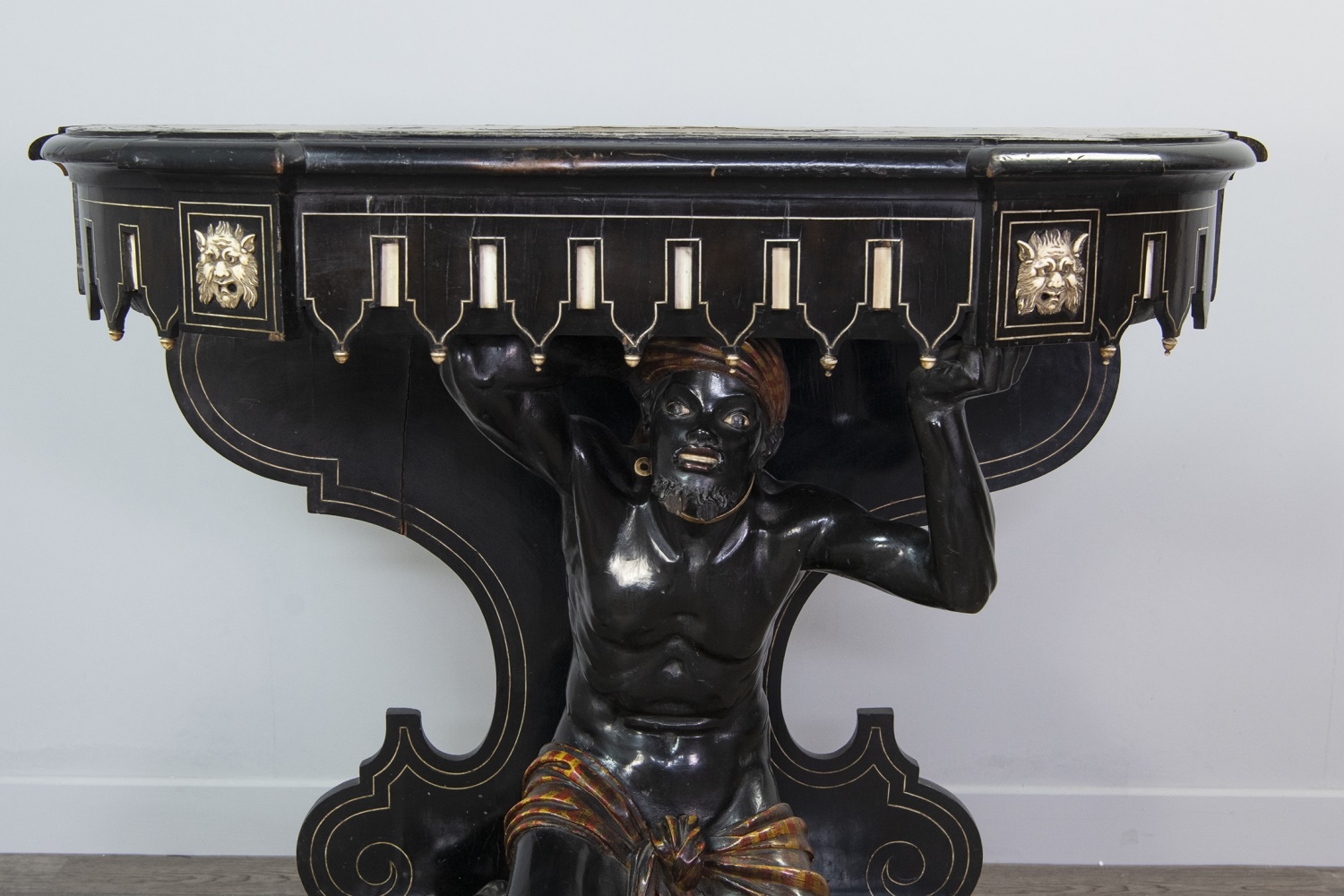 A 19TH CENTURY VENETIAN EBONISED BLACKAMOOR PIER TABLE - Image 2 of 9