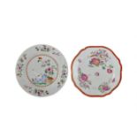A PAIR OF LATE 18TH CENTURY CHINESE FAMILLE ROSE PLATES, ALONG WITH TWO OTHERS