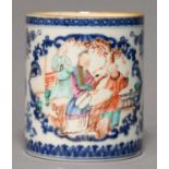 A CHINESE EXPORT PORCELAIN UNDERGLAZE BLUE AND ENAMELLED MUG, C1780, PAINTED WITH A MANDARIN TYPE