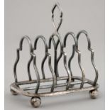 A VICTORIAN SILVER FIVE HJOOP TOAST RACK, 10.5CM L, BY HAWKSWORTHM, EYRE & CO LTD, LONDON 1895, 5OZS