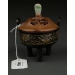 A CHINESE ARCHAISTIC BRONZE AND CHAMPLEVE ENAMEL TRIPOD VESSEL, 19TH/20TH C, APOCHRAPHAL SEAL,
