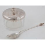 AN ELIZABETH II SILVER PRESERVE STAND, COVER AND GLASS JAR, STAND 13.5CM DIA, BY VICTORIA SILVERWARE