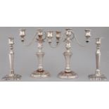 A PAIR OF EPNS CANDELABRA OF THREE LIGHTS, 20TH C, HAVING REEDED SCROLLING BRANCHES,  32CM H AND A