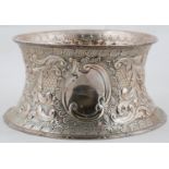 A GEORGE V SILVER DISH RING IN 18TH C IRISH STYLE, WITH RIBBON-AND-REED BORDERS, 21CM DIA, BY J W
