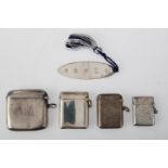 FOUR VICTORIAN AND EARLY 20TH C SILVER VESTA CASES, INCLUDING TWO PLAIN EXAMPLES, VARIOUS SIZES