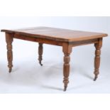 A LATE VICTORIAN OAK TOPPED DINING TABLE ON PINE FLUTED TURNED LEGS, FITTED CERAMIC CASTORS, 152 X