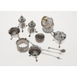 A GEORGE V FIVE PIECE SILVER CONDIMENT SET, PEPPERETTE 65MM H, BY ROBERT PRINGLE & SONS, CHESTER,