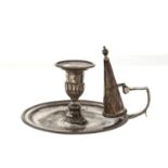 A GEORGE III SILVER CHAMBERSTICK, WITH VASE SHAPED SCONCE, NOZZLE AND EXTINGUISHER, 14CM DIA,