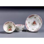 A PAIR OF A & E KEELING TEA BOWLS AND A SAUCER, PATTERN 144, C1790, ENAMELLED TO THE CENTRE WITH A