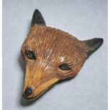 A CARVED AND STAINED LIME WOOD FOX MASK SCARF RING, EARLY 20TH C, 55MM H Condition reportGood