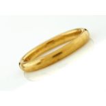 A 22CT GOLD WEDDING RING, BIRMINGHAM 1933, 4.2G, SIZE M½ Good condition