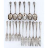 A GEORGE V TABLE SERVICE, OLD ENGLISH PATTERN, COMPRISING SIX TABLE FORKS, FIVE DESSERT FORKS, SIX