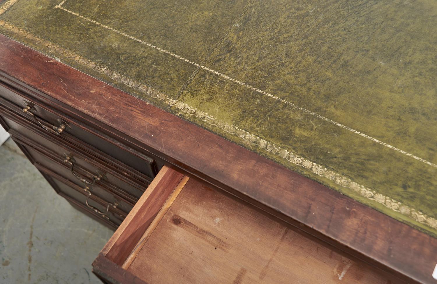 A MAHOGANY PEDESTAL DESK, MID 20TH C, WITH GREEN LEATHER INLET WRITING SURFACE AND FITTED NINE - Image 3 of 3