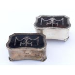 A PAIR OF EDWARD VII COMMODE SHAPED  SILVER TRINKET BOXES WITH SILVER INLAID TORTOISESHELL INSET