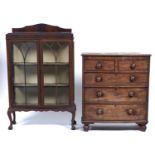 A VICTORIAN BOW FRONTED CHEST OF DRAWERS, C1860, THE TOP WITH MOULDED LIP ABOVE TWO SHORT AND